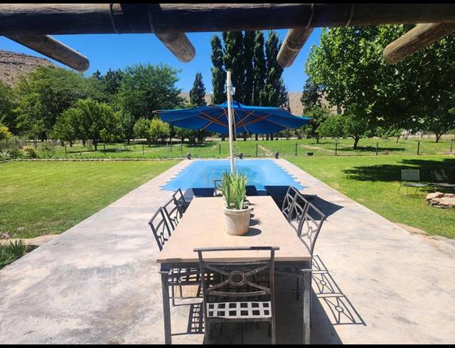 4 BEDROOM HOUSE FOR SALE IN NIEU BETHESDA